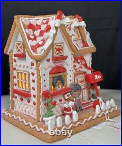 10 Bella Lux Light Up Valentine's Pink & Red Gingerbread House WithBoy & Girl