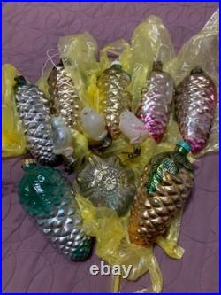 11 Christmas tree decorations