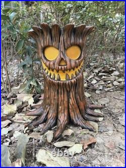 19.7 LED Haunted Stump Halloween Blow Mold Lighted Haunted Tall Outdoor Decor