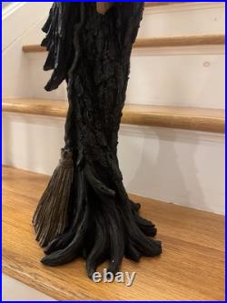 24 Textured Tree Witch With Broom- Viral Halloween