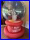 6_Gemmy_Airblown_Inflatable_Disney_Mickey_and_Minnie_Mouse_Snowman_Snowglobe_01_xvqy
