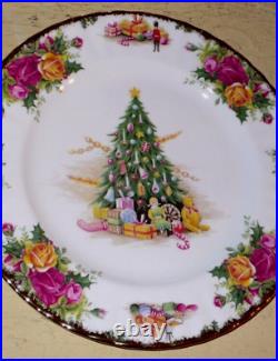 8 pc. Royal Albert Old Country Roses' Christmas Magic' 8 Plates & Coffee Cups