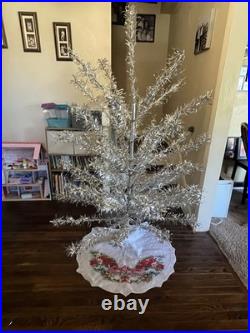 Aluminum Christmas Tree 6 Foot 53 Branches Limbs MCM T-8526-57 50's 60's Xmas
