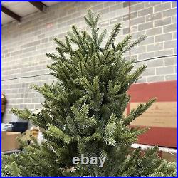 Balsam Hill Norway Spruce 7.5 Foot Christmas Tree Candlelight LED $1199 Open