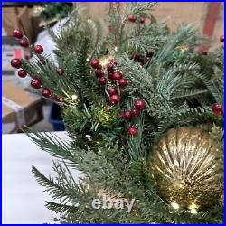 Balsam Hill Pine Peak 28 Wreath Open Box (Box damage/Broken Ornament) $199-Retu