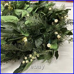 Balsam Hill White Berry Wreath 24 Prelit Open $149