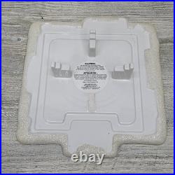 Bath & Body Works 2019 Holly Jolly Christmas Corner Candle Luminary Has Issues