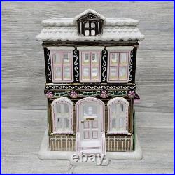 Bath & Body Works 2019 Holly Jolly Christmas Corner Candle Luminary Has Issues