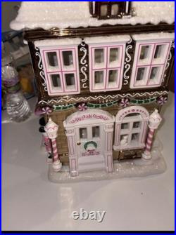 Bath & Body Works 2019 Holly Jolly Christmas Corner Candle Luminary Retired