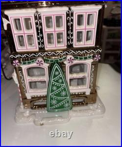 Bath & Body Works 2019 Holly Jolly Christmas Corner Candle Luminary Retired