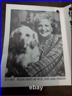 Betty White Golden Girls Signed Cocker Spaniel Christmas Ornament Celebrity