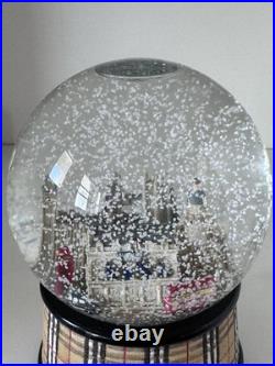 Burberry Tartan Plaid Iconic Designer London Snow Globe Vintage immaculate Condi