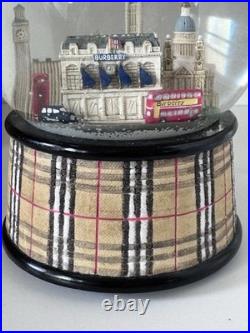 Burberry Tartan Plaid Iconic Designer London Snow Globe Vintage immaculate Condi