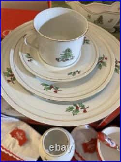 Christmas Dinnerware Lot Of 10