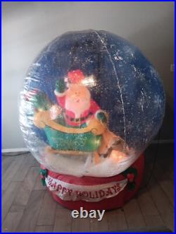 Christmas Snow Globe Santa Sleigh Reindeer Inflatable light up / Gemmy 2005 Christmas Snow Globe Santa Sleigh Reindeer Inflatable light up / Gemmy 2005