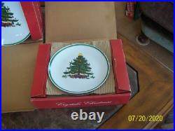 Crystala Christmas Tree with Present Design Dinnerware 18 Piece Grouping
