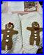 Cupcakes_Cashmere_Crochet_Gingerbread_Christmas_Tree_Skirt_4_Stockings_01_cw