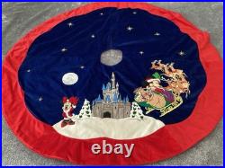 DISNEY MICKEY AND MINNIE CASTLE CHRISTMAS TREE SKIRT 51 Diameter