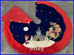DISNEY MICKEY AND MINNIE CASTLE CHRISTMAS TREE SKIRT 51 Diameter
