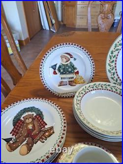 Debbie Mumm Vintage Christmas Bears 39 Pieces Dinnerware Grouping Sakura 1998