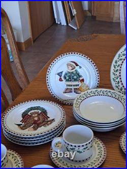 Debbie Mumm Vintage Christmas Bears 39 Pieces Dinnerware Grouping Sakura 1998