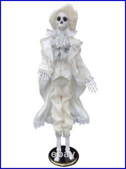 December Diamonds skeleton bride & groom white ivory silver 33 skull