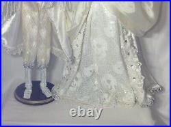 December Diamonds skeleton bride & groom white ivory silver 33 skull