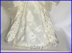 December Diamonds skeleton bride & groom white ivory silver 33 skull