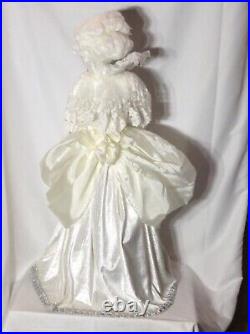 December Diamonds skeleton bride & groom white ivory silver 33 skull