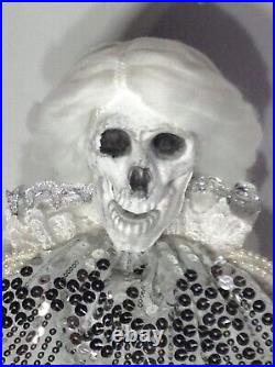 December Diamonds skeleton groom white ivory silver 33 skull