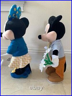 Disney Grand Floridian Mickey & Minnie Standing 22 Plush Flowers Seersucker Tie