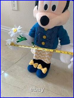 Disney Grand Floridian Mickey & Minnie Standing 22 Plush Flowers Seersucker Tie