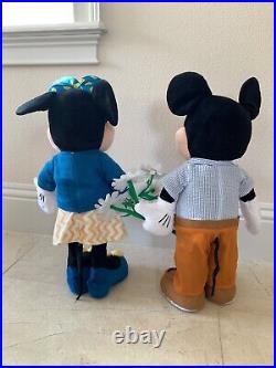 Disney Grand Floridian Mickey & Minnie Standing 22 Plush Flowers Seersucker Tie