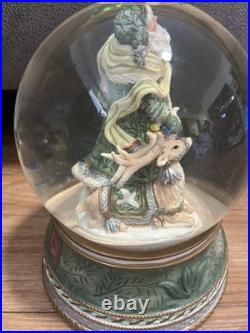 Fitz and Floyd Gregorian Musical Snow Globe We Wish You A Merry Christmas 2007