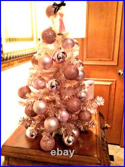 GORGEOUS BARBIE PINK CHRISTMAS TREE TABLE TOP WithORNAMENTS HALLMARK KEEPSAKE 28