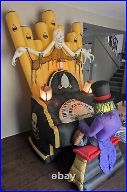Gemmy 7' Foot Tall Creepy Organ Player Airblown Inflatable