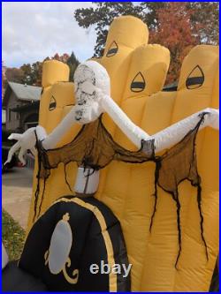 Gemmy 7' Foot Tall Creepy Organ Player Airblown Inflatable