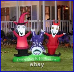 Gemmy Halloween Airblown 6. Ft Long Inflatable Lock, Shock and Barrel Inflatable