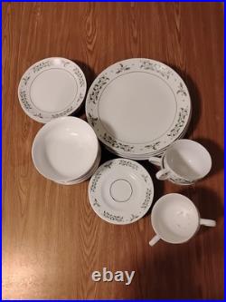 Gibson Christmas Charm Holly Berries Bowl Plate Cups Set 20 Piece 4 Set