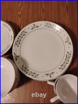 Gibson Christmas Charm Holly Berries Bowl Plate Cups Set 20 Piece 4 Set