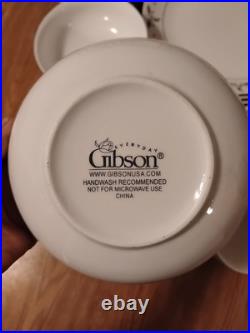 Gibson Christmas Charm Holly Berries Bowl Plate Cups Set 20 Piece 4 Set