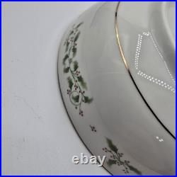 Gibson Christmas Holiday Charm Gold Ivy Trim 20 Piece Set MISSING DINNER PLATES Gibson Christmas Holiday Charm Gold Ivy Trim 20 Piece Set MISSING DINNER PLATES