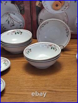 Gibson Everyday Vintage Festive Traditions Christmas Dishes 40 Pcs Service 8 Gibson Everyday Vintage Festive Traditions Christmas Dishes 40 Pcs Service 8