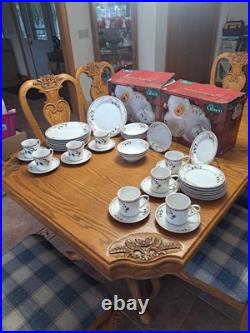 Gibson Everyday Vintage Festive Traditions Christmas Dishes 40 Pcs Service 8 Gibson Everyday Vintage Festive Traditions Christmas Dishes 40 Pcs Service 8