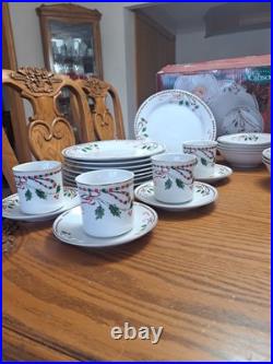 Gibson Everyday Vintage Festive Traditions Christmas Dishes 40 Pcs Service 8 Gibson Everyday Vintage Festive Traditions Christmas Dishes 40 Pcs Service 8