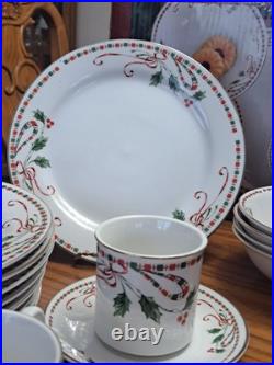 Gibson Everyday Vintage Festive Traditions Christmas Dishes 40 Pcs Service 8 Gibson Everyday Vintage Festive Traditions Christmas Dishes 40 Pcs Service 8