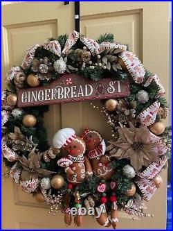 Gingerbread Street, Gingerbread couple Handmade Artificial Christmas Wreath 30