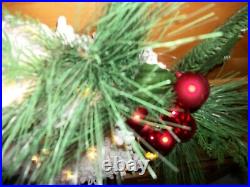 Hand Made Christmas Wreath 24 White Loop Yarn With Battery Operated Lights