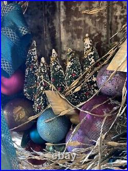 Handmade 25 Door Wreath Christmas Holiday Multicolored Vintage New Ornaments