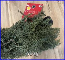 Hobby Lobby 6ft Pre-Lit Cedar Garland. Christmas Greenery Lighted Garland. NEW Hobby Lobby 6ft Pre-Lit Cedar Garland. Christmas Greenery Lighted Garland. NEW